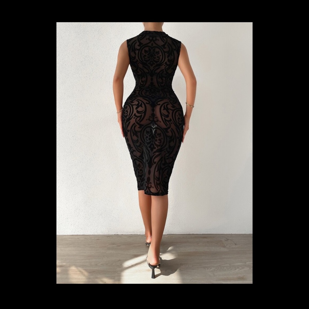 SHEIN Black Velvet Patterned Midi Dress - Picture 4 of 5